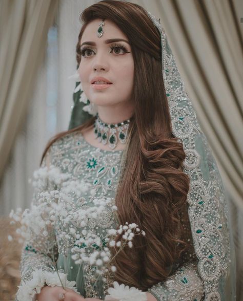 Hairstyle For Pakistani Bride, Hairstyles For Bridals Pakistani, Valima Bridal Hairstyle, Valima Hairstyles Pakistani, Nikah Hairstyle, Walima Bride Hairstyles, Pakistani Walima Hairstyles, Bridal Hair Styles Pakistani Barat, Walima Hairstyles Brides