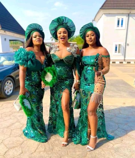 Army Green Lace Asoebi, Sea Green Lace Asoebi Styles, Emerald Green Asoebi Lace Styles, Green Lace Asoebi Styles, Asoebi Lace Styles For Wedding, Green Asoebi, Lace Asoebi, Lace Asoebi Styles, Asoebi Lace Styles