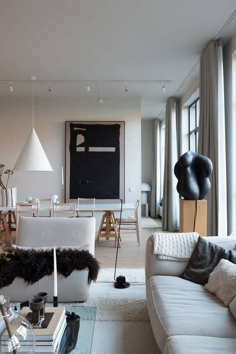 Stockholm Apartment, Swedish Interiors, Dark Interiors, Stunning Interiors, Interior Trend, Scandinavian Home, A Living Room, Scandinavian Interior, Modern Apartment