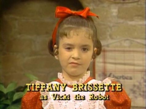 Vicki in SMALL WONDER....one of the best funny programs ever...!!! Film Vintage, 90s Memories, 80s Nostalgia, Small Wonder, Remember The Time, 90s Childhood, Old Tv Shows, Kids Tv, 90s Kids