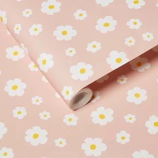 Daisy Wallpaper For Walls, Flower Wallpaper For Bedroom, Pink And Yellow Toddler Room, Daisy Bedroom Decor, Pink And Yellow Girls Room, Pale Yellow Nursery, Daisy Nursery Theme, Daisy Room Decor, Pink And Yellow Nursery