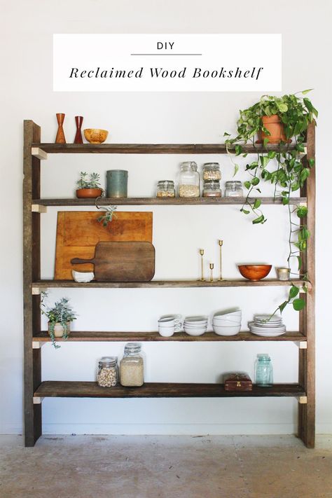 Diy Wood Bookshelf, Bookshelves Floating, Wooden Corner Shelf, Diy Reclaimed Wood, Beautiful Bookshelf, Floating Bookshelf, Wood Bookshelf, Reclaimed Wood Shelves, Wood Bookshelves