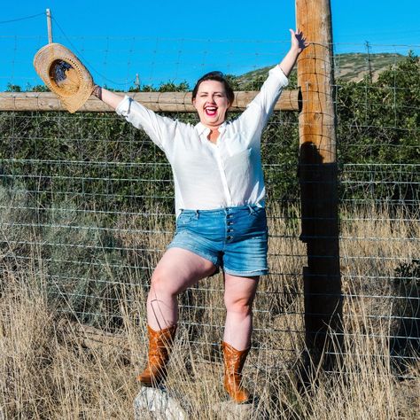 utah plus size model - cowgirl country photoshoot Plus size fashion photoshoot - cowgirl Plus size fashion blogger in cowboy boots, high waisted jean shorts, white button down and cowgirl hat. LGBT blogger, Brianne Huntsman, showing country style in Utah! We love a fashion editorial. Cowgirl Style - Plus Size Fashion Editorial in Utah Plus Size White Cowboy Boots Outfit, Editorial Cowgirl, Plus Size Cowgirl Boots, Plus Size Cowboy Boots Outfit, Plus Size Cowgirl Outfits, Photoshoot Cowgirl, Photoshoot Plus Size, Plus Size Cowgirl, White Cowboy Boots Outfit