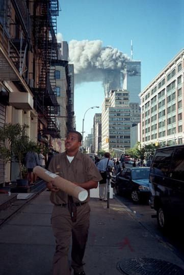 "At the same time that the Twin Towers were falling, there were people having toothaches." | On the Media | WNYC World Trade Center Attack, World Trade Center Nyc, Photos Rares, Photography Exhibition, Twin Towers, World Trade, Documentary Photography, World Trade Center, Rare Photos