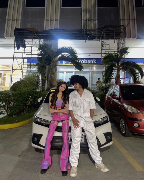 2000s Couple Costume, Spy Costume Couple, Car Couple Halloween Costumes, Brian And Mia Fast And Furious Costume, Y2k Couples Costume, Suki And Bullet Costume, Suki And Brian Costume, Fast And Furious Couple Costume, Suki Halloween Costume