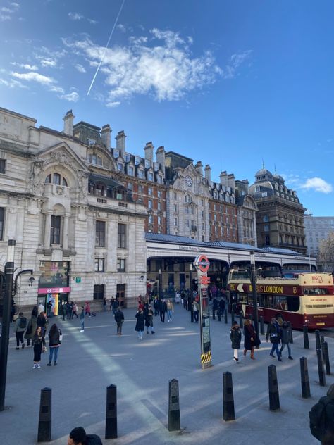 London Victoria station #london #instagram #europe #aesthetic London Victoria Station, Victoria Station London, London Victoria, London Girl, London Vibes, Victoria Station, Victoria London, Europe Aesthetic, London Aesthetic