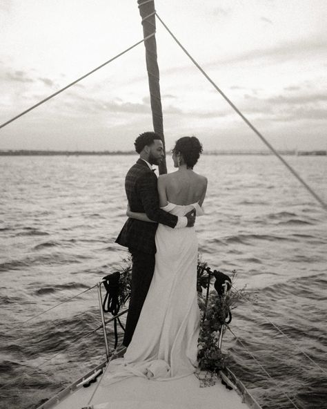 Throwback to some of my favorites from last year’s sailboat adventure Host: @adorncollectiveworkshops Creative Director: @whimsically_wed Sailboat: @bluelife.charters Beauty: @blissfulmuse.co Gown and Veil Store: @whitebridalboutiques Floral Design: Whitney with @adorncollectiveworkshops Gown Designer: @danytabet Models: @davrilt_&@tallcoolmom Sailing Wedding, Boat Engagement Photos, Boat Engagement, Sailboat Wedding, Gown Designer, Boat Wedding, Designer Gowns, Engagement Shoot, Engagement Shoots