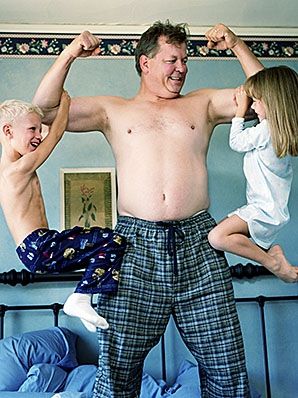 What Having Kids Does To Dad's Body Dad Bodies, Fitness App, Dad Bod, Workout Apps, Portrait Inspiration, Human Anatomy, Male Body, The Brain, Stranger Things