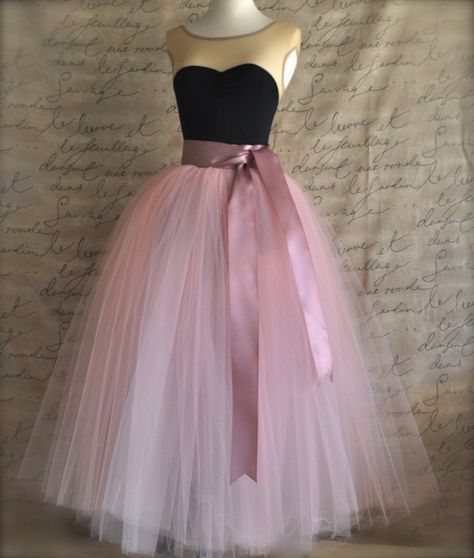 Tutu For Women, Tutu Women, Tulle Skirts Outfit, Edgy Dress, Dream Prom Dress, Pink Tulle Skirt, Tulle Tutu Skirt, Dusty Rose Pink, Dress Modern