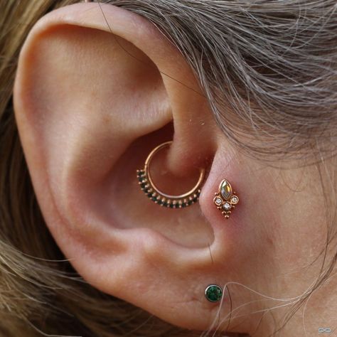 Tragus piercing by Andru Unique Tragus Jewelry, Cute Tragus Jewelry, Long Ear Cuff, Constellation Piercings, Ear Piercings Chart, Ear Piercings Tragus, Tragus Piercing Jewelry, Ear Canal, Tragus Jewelry