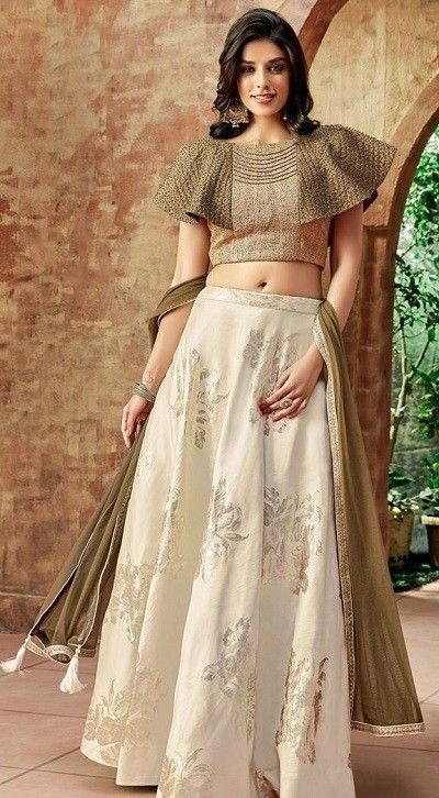 Latest Lehenga Blouse Designs, Brocade Lehenga, Choli Dress, Lehnga Dress, Lehenga Blouse Designs, Gaun Fashion, Choli Designs, Indian Gowns Dresses, Lehenga Collection