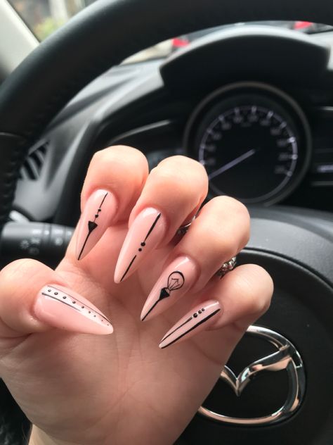 Nail Art Dots And Lines, Line Work Nail Art, Lines And Dots Nail Art, Straight Line Nail Art, Black Line Nail Designs, Nail Design With Dots, Black Line Nail Art, Black And Nude Nail Designs, Black Line Nails