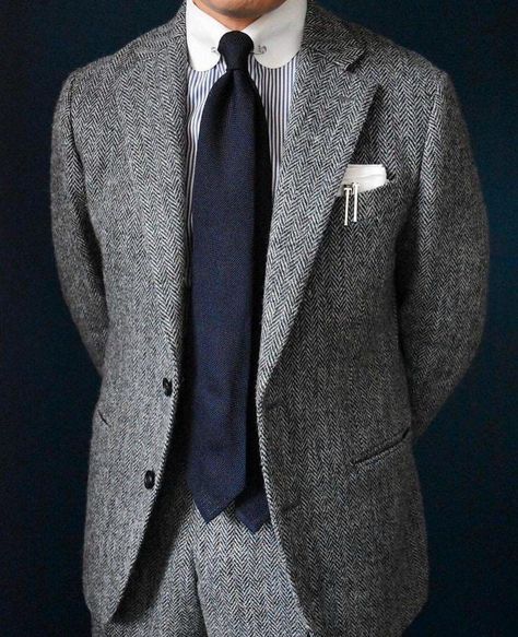 Grey Suit Men, Grey Wool Suit, Herringbone Suit, Bespoke Suits, Herringbone Coat, Preppy Mens Fashion, Vintage Suit, 2 Piece Suit, Suit For Men