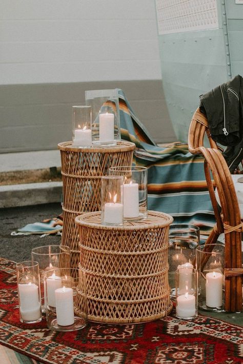 Rattan Party Decor, Rattan Wedding Decor, Boho Wedding Decor Ideas, Orange Colour Palette, Placemats Wedding, Rattan Wedding, Tropical Boho Wedding, Boho Placemats, Timeless Wedding Decor