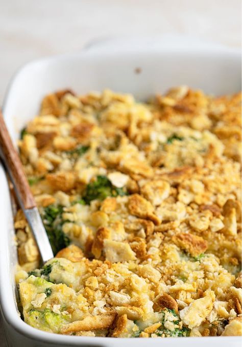 Paula Deen broccoli casserole Paula Deen Broccoli Casserole, Broccoli Gratin, Crispy Fried Onions, Broccoli And Cheddar, Broccoli Recipes Casserole, Easy Broccoli, Vegetable Medley, French Fried Onions, Vegetable Casserole