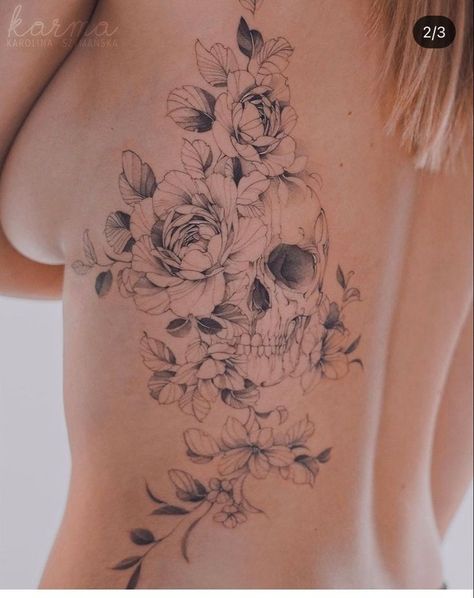 Pretty Skull Tattoos, Half Sleeve Tattoo Ideas, Floral Skull Tattoos, Skull Thigh Tattoos, Tattoo Crane, Simbols Tattoo, Skull Tattoo Flowers, Feminine Skull Tattoos, Skull Rose Tattoos