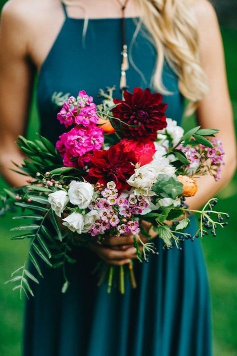 22 Dark Teal and Burgundy Wedding Ideas for Fall – Page 2 – Hi Miss Puff Teal Bridesmaid, Teal Bridesmaid Dresses, Emerald Bridesmaid Dresses, Jewel Tone Wedding, Boda Mexicana, Teal Wedding, Green Bridesmaid, Wedding Theme Colors, Fall Wedding Colors