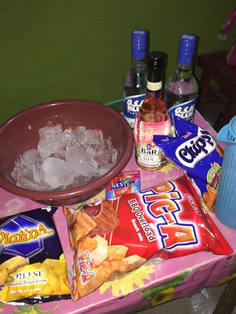 Inom Prank Picture, Alak Prank, Filipino Alcohol Drinks, Photo Prank, Philippines Summer, Alcoholic Snapchat, Food Pranks, Drinks Pictures, Alcoholic Drinks Pictures