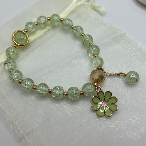 Crackle Glass Beaded Enamel Flower Stretch Bracelet Mint Green. Dust Bag Included. Nwot Crackle Beads Bracelet, Sage Green Bracelet, Mint Green Bracelet, Green Charms, Green Bracelet, Mint Green Color, Crackle Glass, Green Outfit, Enamel Flower