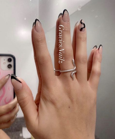 Black french tip Snake design Instagram: #graciesnailz Slytherin French Tip Nails, Black Nails With Snake Design, Slytherin Nails, Black Nail Tips, Black French Tip, Black French Tips, Goth Nails, Black French, Toe Nail Designs