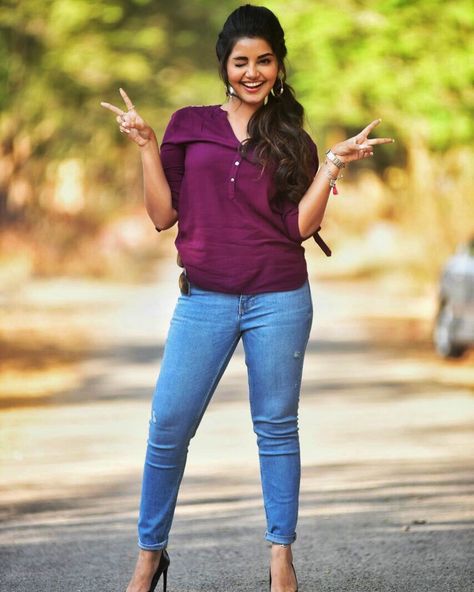 Photography Stills, Anupama Parameswaran, Stylish Photo Pose, Picsart Background, Fashion Photography Poses, Photography Poses Women, Fashion Photoshoot, Image Hd, Stylish Girl