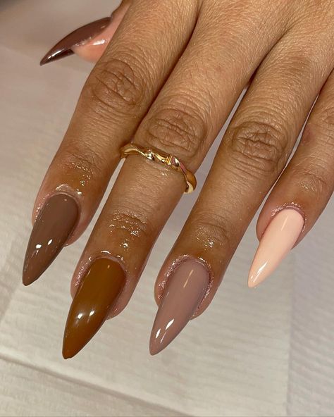 Colors For Dark Skin, House Of Beauty, Almond Nail, Nail Art Galleries, Pedicures, Purple Eyes, Dream Nails, Nail Shop, Creative Nails