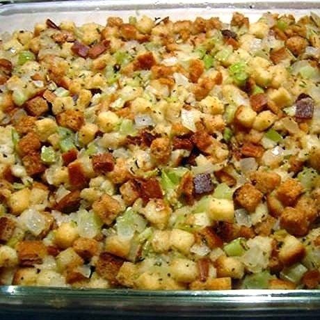 Turkey Side Dishes, Dressing Recipes Thanksgiving, Bread Stuffing, Corndog Recipe, Bread Dressing, Gluten Free Stuffing, Easy Stuffing, Tiger Tails, Thanksgiving Stuffing