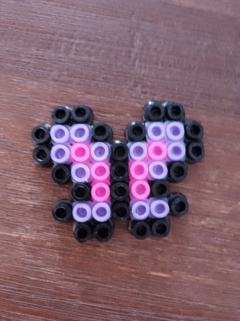 Pyssla Ideas Mini, Easy Melty Bead Designs, Hamma Beads Ideas Easy, Iron Beads Ideas Easy, Perler Beads Ideas Pattern, Perler Bead Patterns Small Easy, Small Perler Bead Patterns Minis, Small Hama Bead Designs, Easy Small Perler Bead Ideas