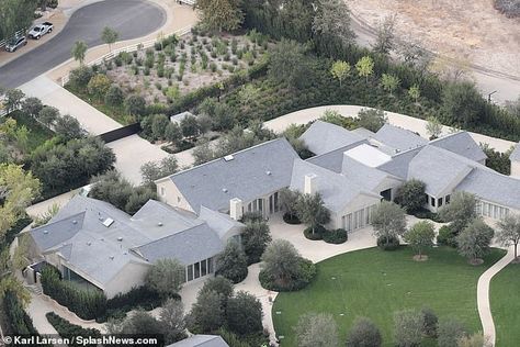 Kim Kardashian models new SKIMS bra and shorts in her $60M mansion Kim Kardashian Home Exterior, Kim Kardashian's House Exterior, Kim Kardashian Driveway, Kim K House Exterior, Kim Kardashian House Layout, Kim Kardashian House Floor Plan, Kim Kardashian House Outside, Kim Kardashian House Exterior, Kanye West Home