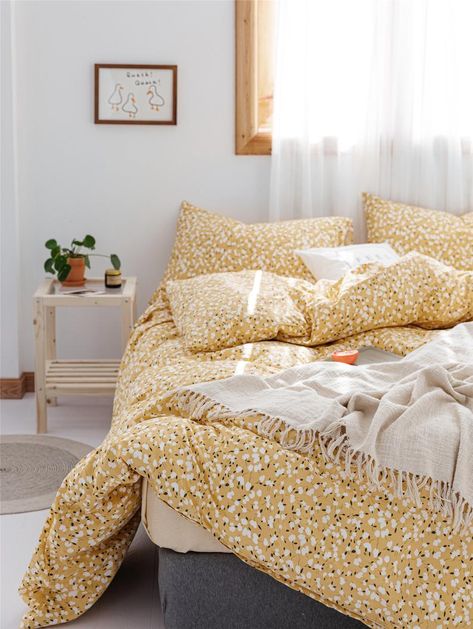 Dorms Decor, Yellow Duvet, Duvet Covers Floral, Duvet Covers Yellow, Adult Bedding, Floral Bedding Sets, Yellow Bedding, Floral Duvet Cover, Twin Bed Sets