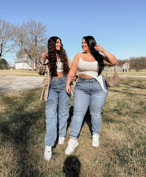 Girl Best Friends Black, Best Friends Black, Plus Size Baddie, Plus Size Baddie Outfits, One Friend, Twin Beds, Queen Size Bed, Some Friends, Girls Show