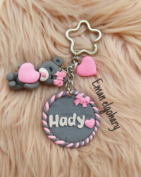 Superclay Ideas, Mouldit Clay Art Keychain, Cute Clay Keychain Ideas, Keychain Clay Ideas, Polymer Clay Keychains Diy, Keychain Diy Clay, Diy Clay Keychain, Clay Keychain Diy, Clay Teddy Bear