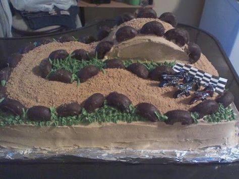 Motocross Cake, Race Track Cake, Dirt Bike Track, Motorbike Cake, Bike Birthday Parties, Dirt Bike Party, Motorcycle Cake, Bike Birthday, Bike Cakes