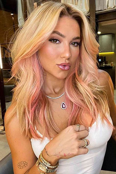 Golden Blonde Hair with Light Pink Peekaboo Highlights Pink Peekaboo Hair, Pink Hair Streaks, Pink Hair Highlights, Baby Pink Hair, Blonde Hair With Pink Highlights, Pink Blonde Hair, Peekaboo Hair, Golden Blonde Hair, Straight Blonde Hair