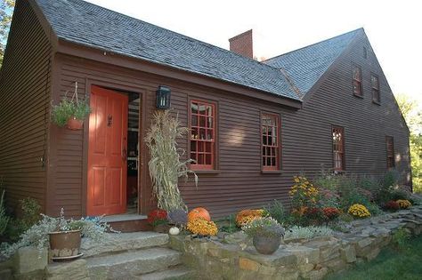 Harvest Thyme, Antique Homes, Primitive Houses, Early American Homes, Colonial House Exteriors, Historical Homes, Saltbox Houses, Colonial Homes, England Homes