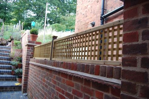 lattice on top of brick fence | And a reminder of what it used to look like here. Brick Wall Gardens, Fence Landscaping Border Backyard Ideas, Town Garden, Side Gate, Square House, Privacy Ideas, Diy Outdoor Seating, Provence Garden, Wall Trellis