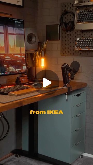 Najmul Azan on Instagram: "the ikea DESK HACK | save this for future references . . . . . Like share, save and follow @naj_visuals for more desk setup content inspirations . . . . #desksetup #desk #deskgoals #deskspace #setup #setupinspiration #setuptour #setupgoals #dreamsetup #setupinspo #cleansetup  #interiordecor #detailsmatter #hometour #interiordecorato #homestyle #cozyvibes" Ikea Electric Desk, Karlby Desk Setup, Trotten Desk Hack, Ekbacken Desk, Desk Color Ideas, Ikea Countertop Desk, Small Desk Setup Ideas, Ipad Desk Setup, Bedroom Desk Setup