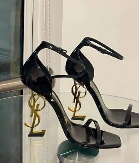 Dream Shoes Aesthetic, Louibittons Heels, Ysl Heels Aesthetic, Hak Tinggi, Pretty Heels, Heels Aesthetic, Fashion Shoes Heels, Cute Shoes Heels, Shoes Heels Classy