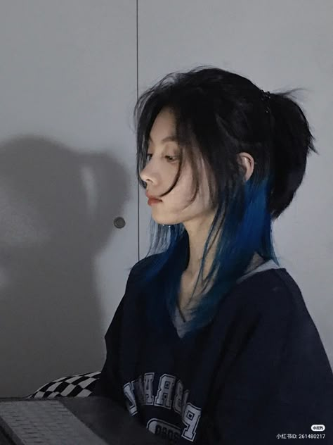 Wolfcut Half Up Half Down, Half Up Wolfcut, Blue Wolfcut, Blue Hair Underneath, Blue Hair Aesthetic, Hidden Hair Color, Korean Hair Color, Short Haircut Styles, Asian Short Hair