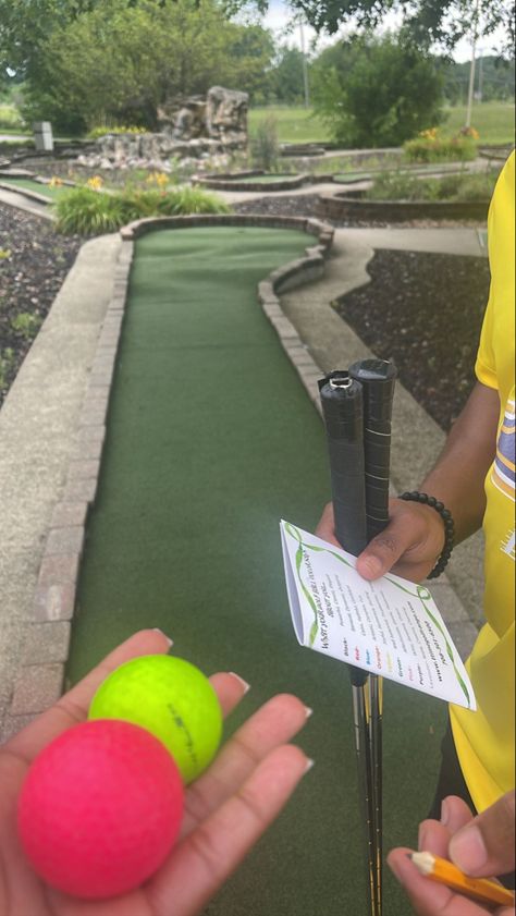 Mini golf, date night ideas Goals With Him, Mini Golf Date Aesthetic, Date Night Ideas Pictures, Summer Date Ideas Aesthetic, Date Ideas Cute, Cute Couple Activity, Outside Date Ideas, Dates Ideas Aesthetic, Dates With Boyfriend