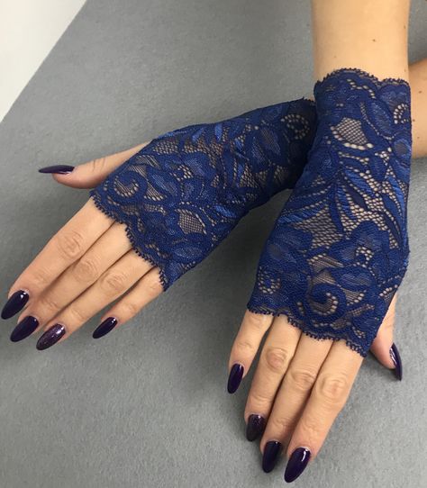 Fancy Gloves, Gloves Aesthetic, Lace Fingerless Gloves, Green Gloves, Blue Gloves, Goth Accessories, Formal Gloves, Bridal Gloves, Simple Fall Outfits