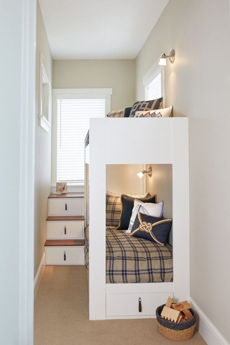 40 Ideen für kühle und produktive EtagenbettenUncategorized https://www.boredart.com/2019/07/cool-and-productive-bunk-bed-ideas.html Bunk Beds Small Room, Very Small Bedroom, Beds For Small Rooms, Modern Bunk Beds, White Bunk Beds, Small Bedroom Storage, Cool Bunk Beds, Bunk Bed Designs, Maids Room