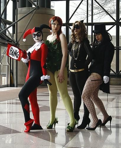 Gotham Girls Halloween Penguin Costume Batman, Batman Costume Women, Batman Villain Costumes, Female Villain Costumes, Best Group Costumes, Penguin Costume, Poison Ivy Costumes, Female Villains, Villain Costumes