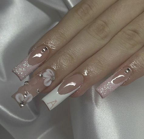 Short Acrylic Nails Designs With Initial, Acrylic Nails Coffin Pearl Pink, Acrylic Nails With His Initial, Acrylic Nails W Initials, Short Pink Acrylic Nails With Initial, Pink Nails With Initials Acrylic, Initial Nails Ideas, A On Nails Initial, Nails With Initials Acrylic Almond