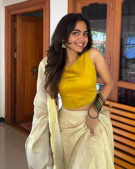 Kerala Skirt And Top Designs, Kerala Skirt And Top, Onam Dress Ideas, Onam Outfits Ideas, Onam Dress, Onam Outfits, Fashion Terminology, Celebrity Inspired Outfits, Saree Blouse Styles