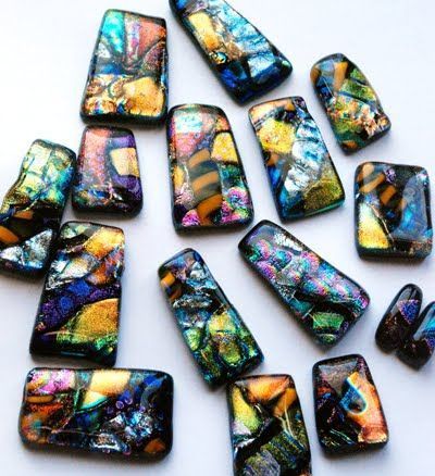 Fused Glass Jewelry Dichroic, Dichroic Jewelry, Dichroic Glass Jewelry, Fused Glass Artwork, Glass Fusing Projects, Fused Glass Pendant, Fused Glass Jewelry, Fused Glass Art, Dichroic Glass