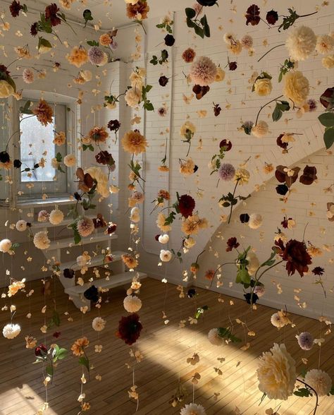 Floating Flower Garland, Flower Wall Curtain, Wedding Flower Curtain, Falling Roses Ceiling, Bride Room Decoration Ideas With Flowers, Hanging Flowers Aesthetic, Floating Floral Backdrop, Flowers Hanging On Wall, Hanging Flowers On Wall