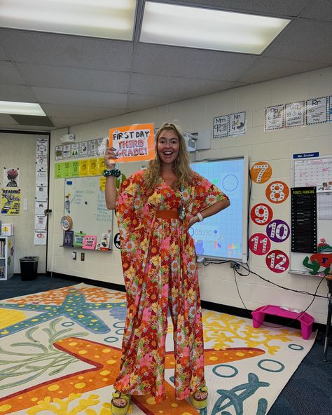 HAPPY FIRST DAY OF SCHOOL! Another in 3rd grade BUT this year I am teaching math and science! So I have two sets of kids! Looking forward to another year of wearing what I want, bc I like it!🩷 #teacher #teacherootd #teacheroutfit #elementaryteacher #teacherstyle #ootd #backtoschool #teachergram #teachersofinstagram Teacher Twin Day Outfits, Swiftie Teacher, In My Teacher Era Teacher Appreciation, In My Teacher Era, Valentine’s Day Teacher Shirts, Teacher Ootd, Teacher Aesthetic, Teacher Outfit, Teacher Style