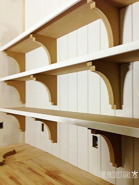 Update Pantry, American House Style, Micro House Plans, Kitchen Unit Designs, Decorative Shelf Brackets, Corbel Shelf, Pantry Shelves, Project House, Pantry Cabinets