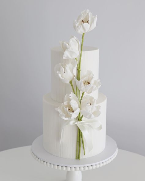 Wedding Cake Simple Elegant, Wedding Cake Options, Wedding Cake Fresh Flowers, Fondant Cake Designs, Dream Wedding Cake, Simple Cake Designs, Beautiful Birthday Cakes, White Wedding Cakes, Simple Wedding Cake